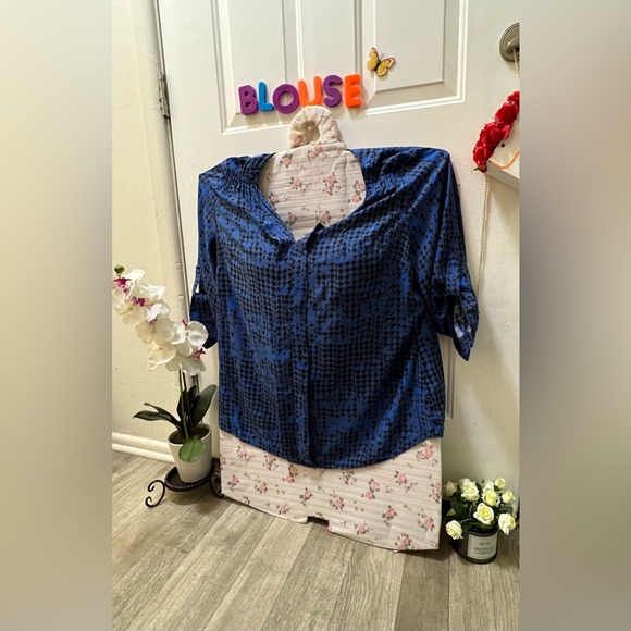 Ladies ana 2X blue print blouse - Picture 7 of 13